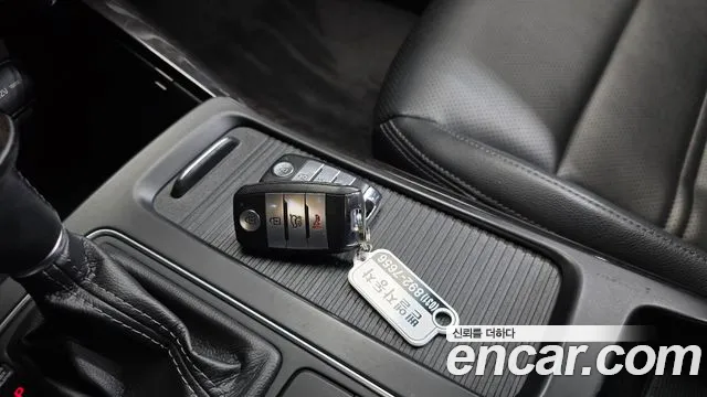 Kia Sorento — фото 15