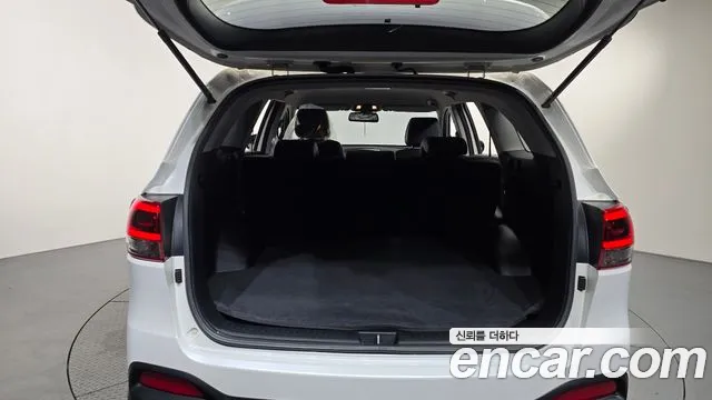 Kia Sorento — фото 17
