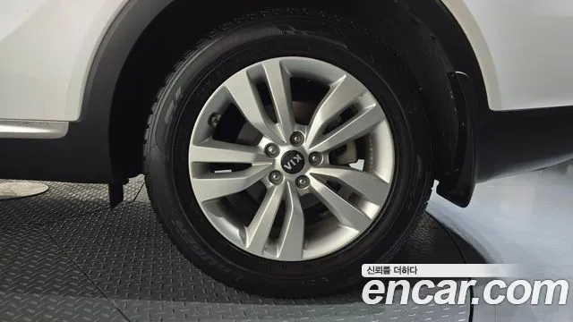 Kia Sorento — фото 22