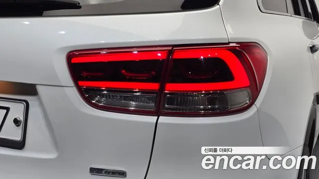 Kia Sorento — фото 24