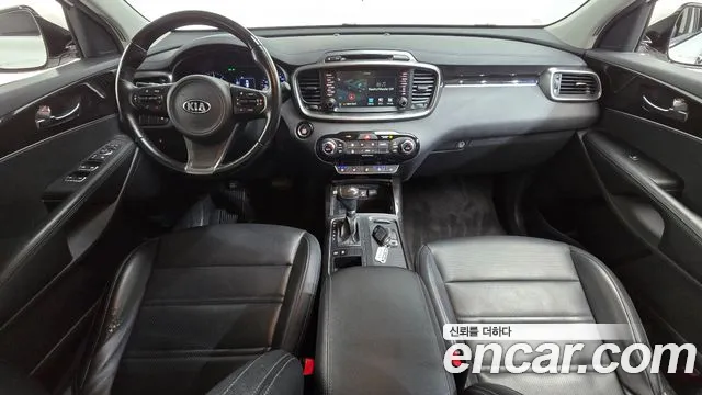 Kia Sorento — фото 7