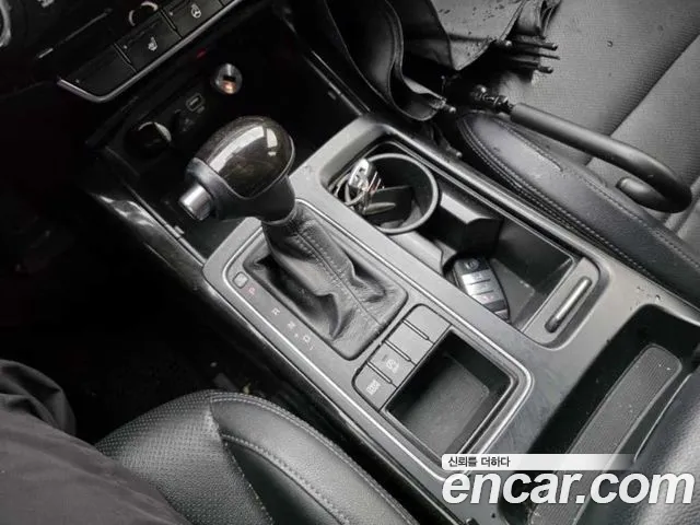 Kia Sorento — фото 17