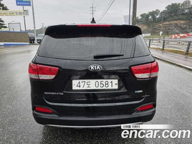 Kia Sorento — фото 4