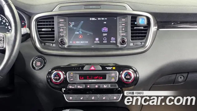 Kia Sorento — фото 14