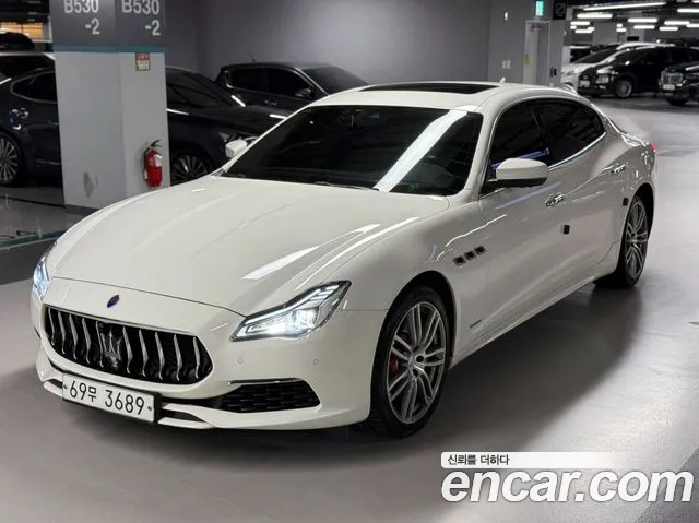 Maserati Quattroporte — фото 1