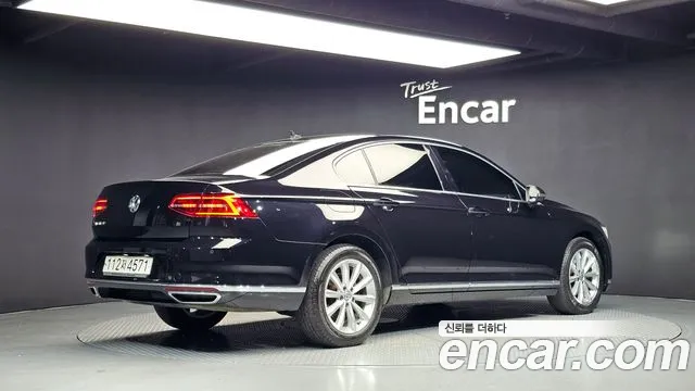 Volkswagen Passat — фото 2