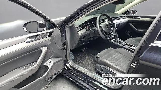 Volkswagen Passat — фото 10
