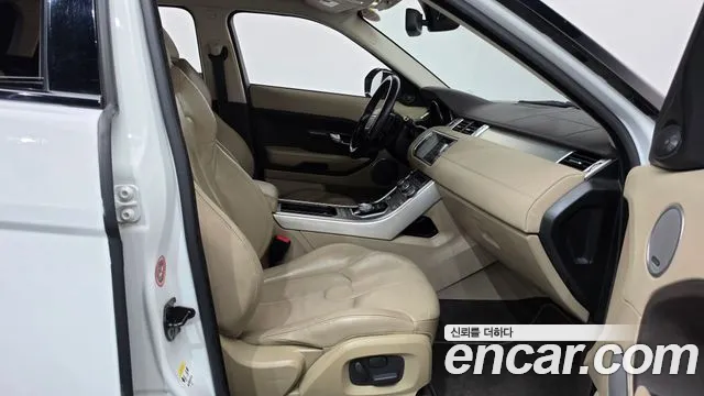 Land Rover Range Rover Evoque — фото 11