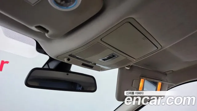Land Rover Range Rover Evoque — фото 17