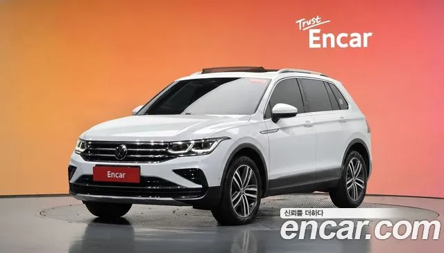 Volkswagen Tiguan — фото 20