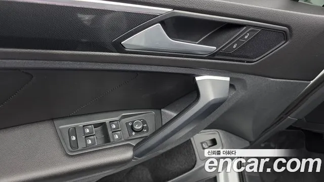 Volkswagen Tiguan — фото 30