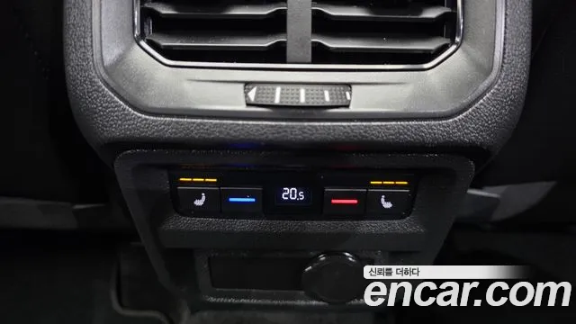 Volkswagen Tiguan — фото 31