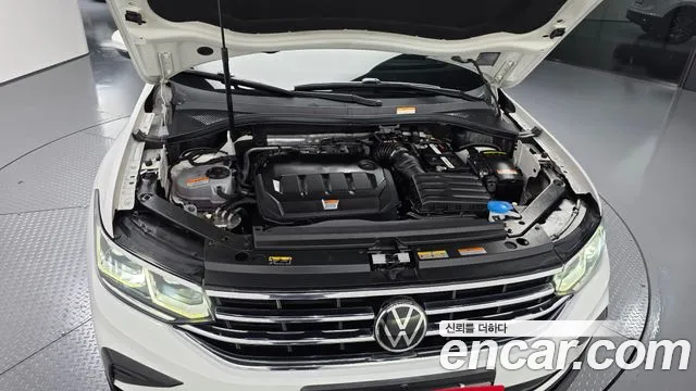 Volkswagen Tiguan — фото 5