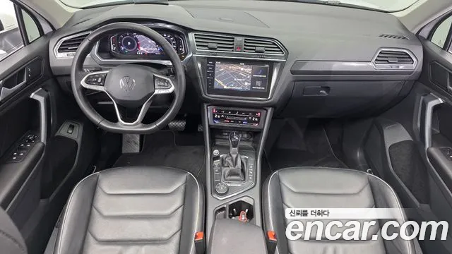 Volkswagen Tiguan — фото 6