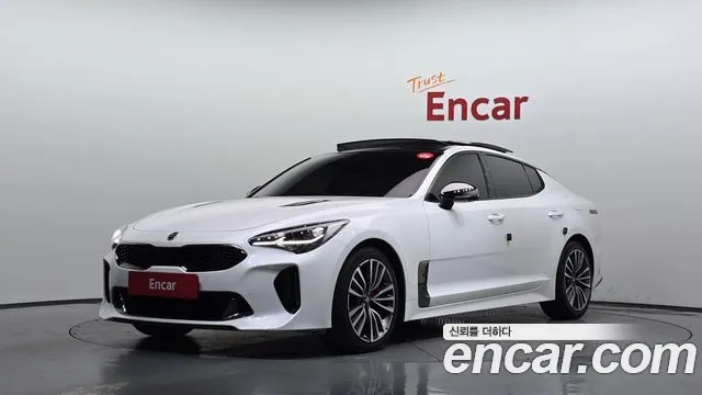 Kia Stinger — фото 1