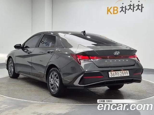 Hyundai Avante — фото 3