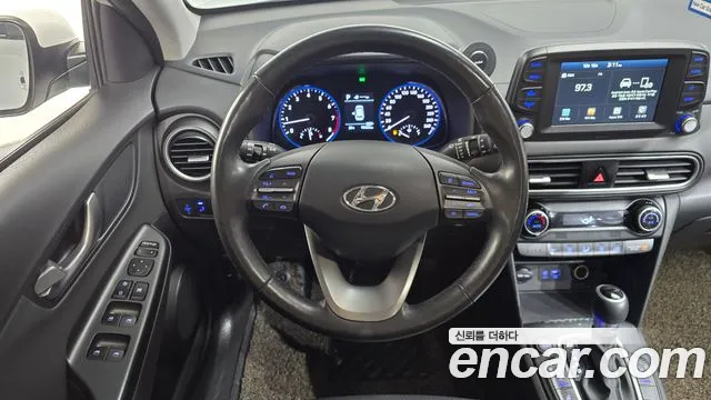 Hyundai Kona — фото 13