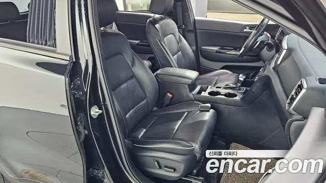 Kia Sportage — фото 10