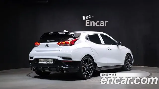 Hyundai Veloster — фото 2