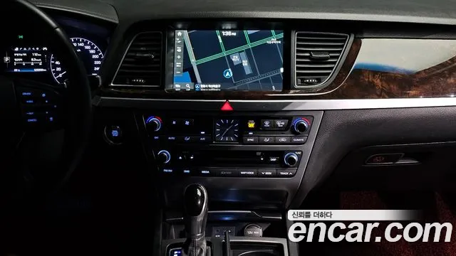 Hyundai Genesis — фото 14