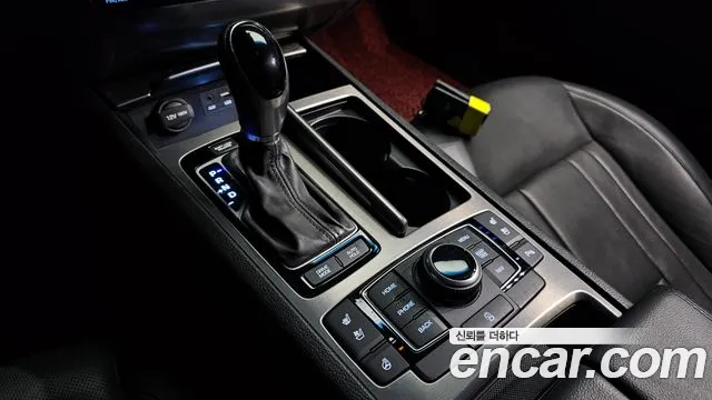 Hyundai Genesis — фото 9