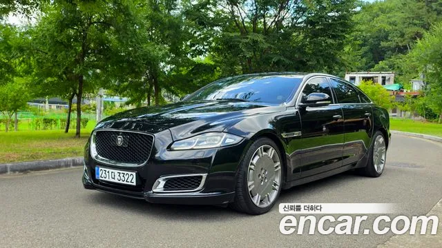 Jaguar XJ — фото 1