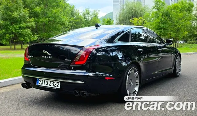 Jaguar XJ — фото 4