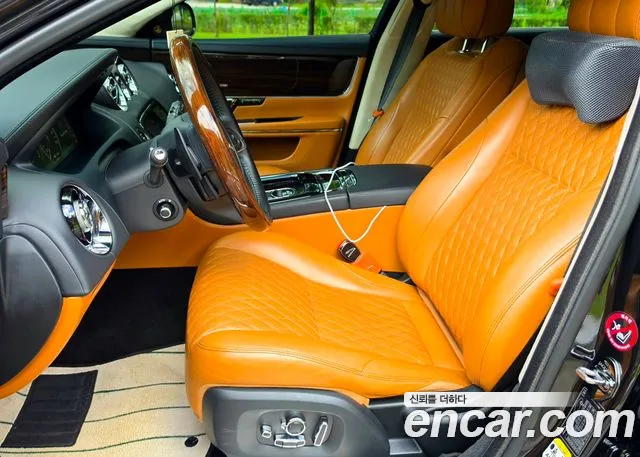 Jaguar XJ — фото 9