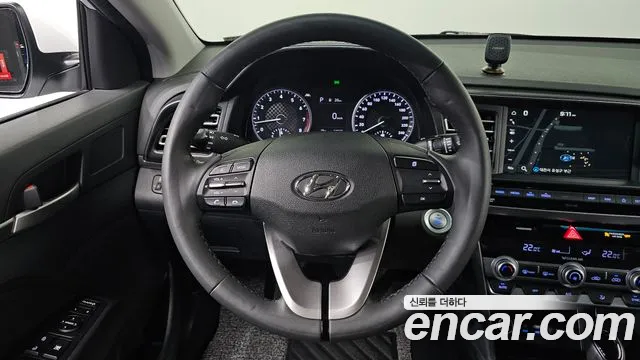 Hyundai Avante — фото 13