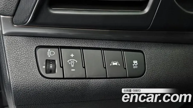 Hyundai Avante — фото 18