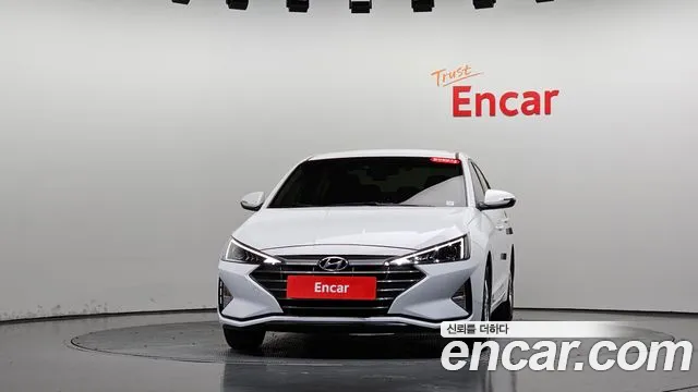 Hyundai Avante — фото 2