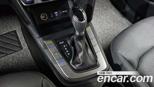 Hyundai Avante — фото 8