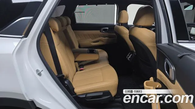 Kia Sorento — фото 11