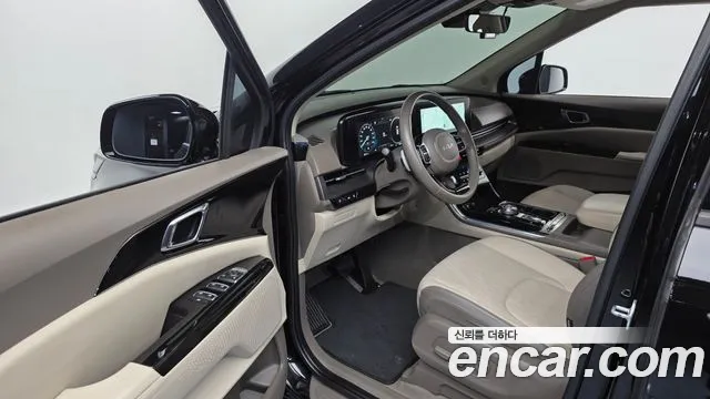 Kia Carnival — фото 10