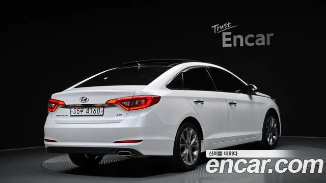 Hyundai Sonata — фото 1