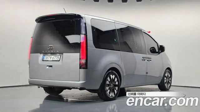 Hyundai Staria — фото 2