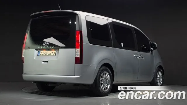 Hyundai Staria — фото 2