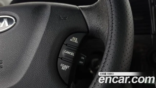 Kia Carnival — фото 15