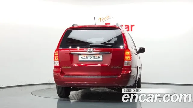 Kia Carnival — фото 4