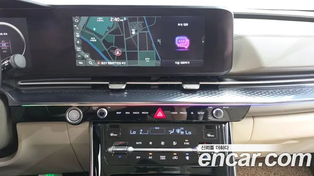 Kia Carnival — фото 12