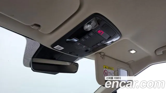 Kia Carnival — фото 18