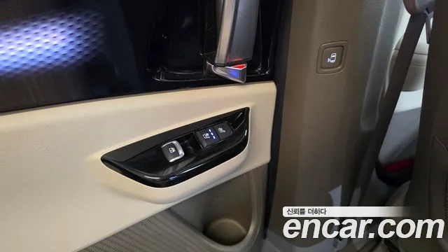 Kia Carnival — фото 19