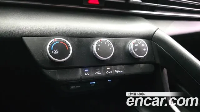 Hyundai Avante — фото 18