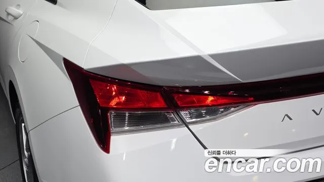 Hyundai Avante — фото 23