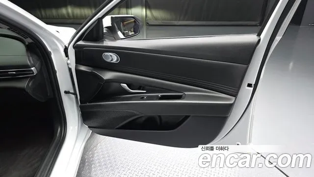 Hyundai Avante — фото 24