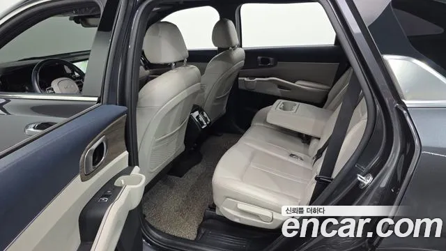 Kia Sorento — фото 11