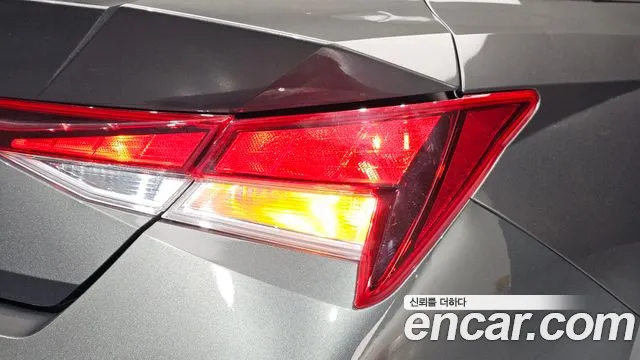 Hyundai Avante — фото 14
