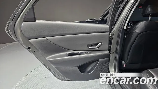 Hyundai Avante — фото 16