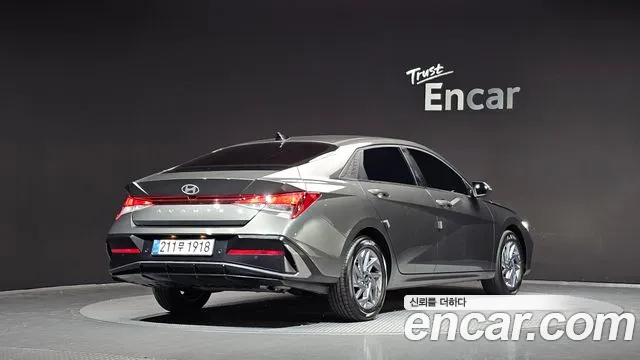 Hyundai Avante — фото 2