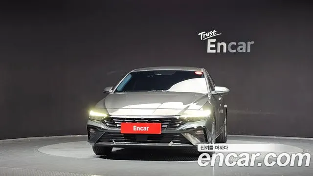 Hyundai Avante — фото 3